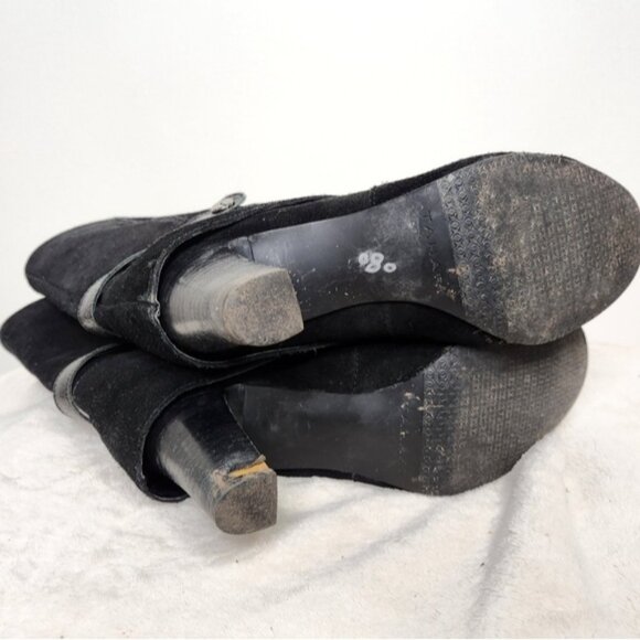 Tahari "Harper" Black Suede Leather Heeled Calf Height Boots Size 9 - Picture 9 of 11